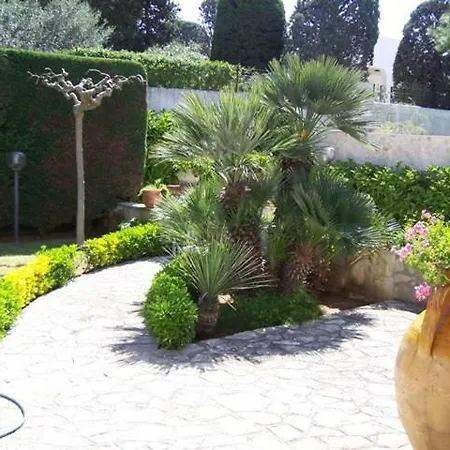 Monticelli Sulla Spiaggia Villa *