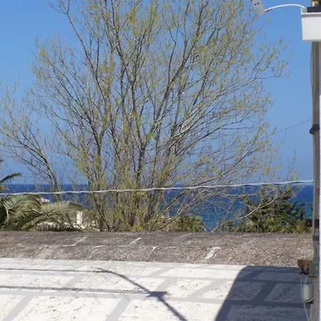 Villa Monticelli Sulla Spiaggia